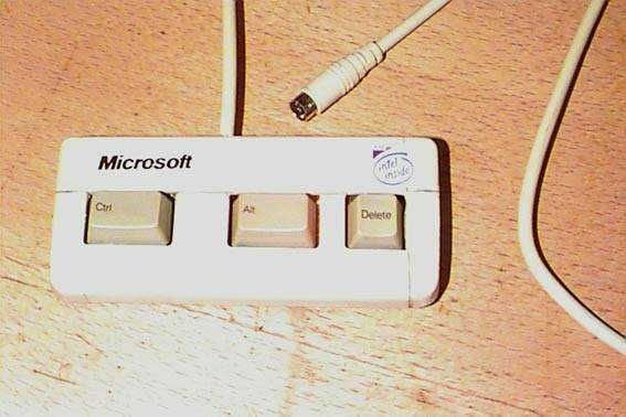 Windows2000Keyboard.jpg ht=378