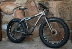Salsa-fat-bike-2015-bucksaw-blackborow-mukluk-ti-beargrease-alloy-full-suspension-front-13.jpg