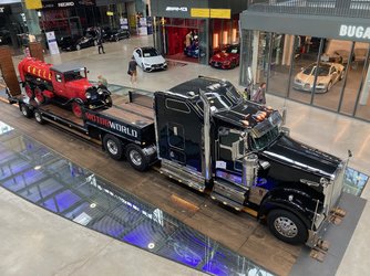 MUC-Radlflohmarkt-2022-Motorworld-Kenworth.jpeg