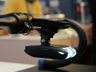 Lightskin-NACA-Light-aerodynamic-road-bike-headlight-6.jpg