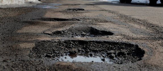 Pothole.jpg