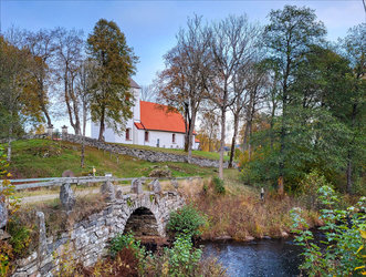 03 - Hyssna gamla kyrka.jpg