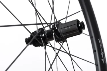 4446-UD-rear-hub_1296x.webp