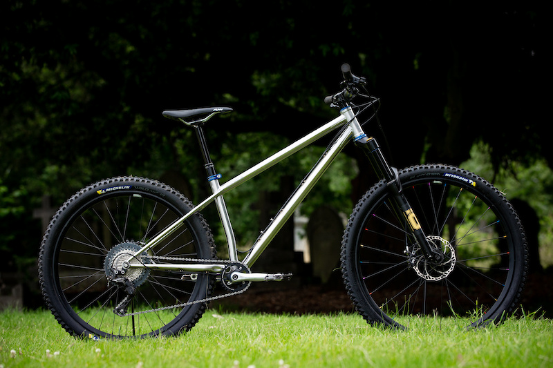 www.pinkbike.com