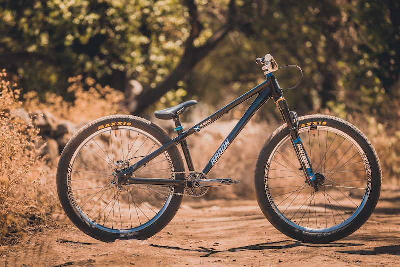 www.pinkbike.com