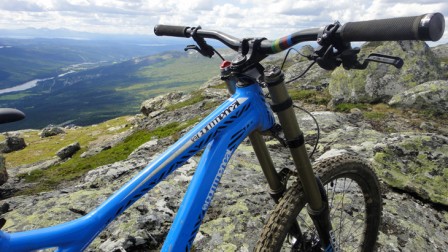 commencal_supreme_dhv3_1-448x252.jpg