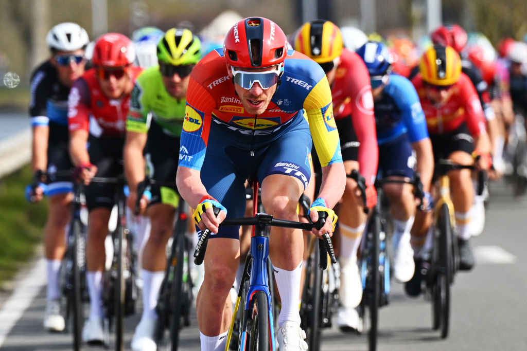 www.cyclingnews.com