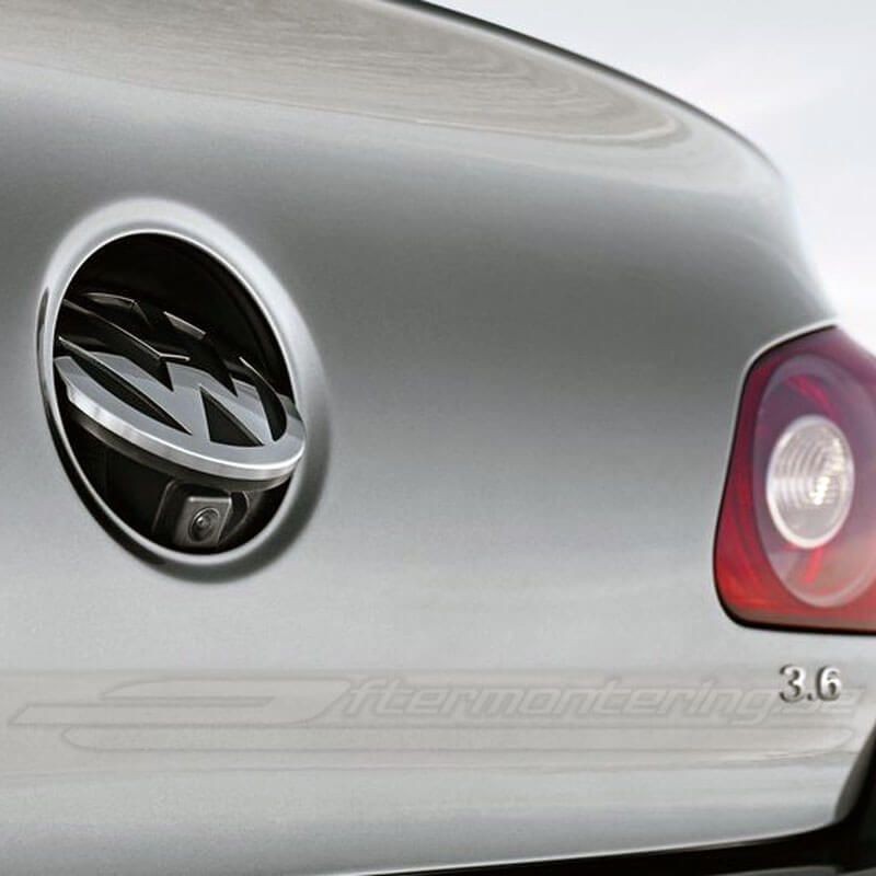 vw-original-emblem-med-backkamera.jpg
