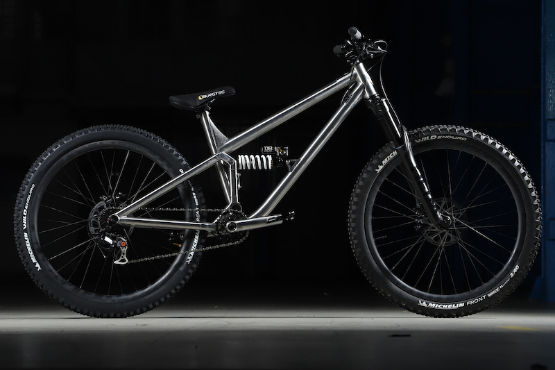 www.pinkbike.com