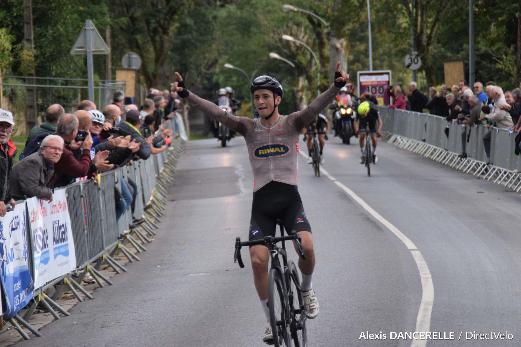 www.directvelo.com