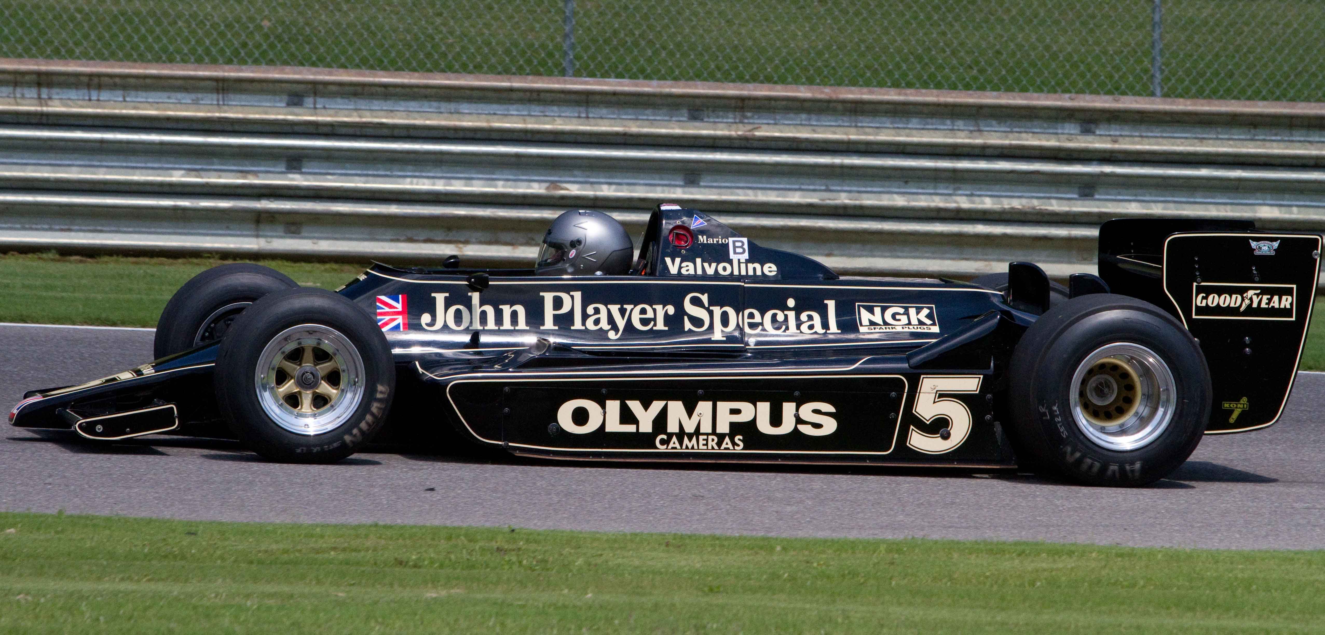 Lotus_79_at_Barber_01.jpg