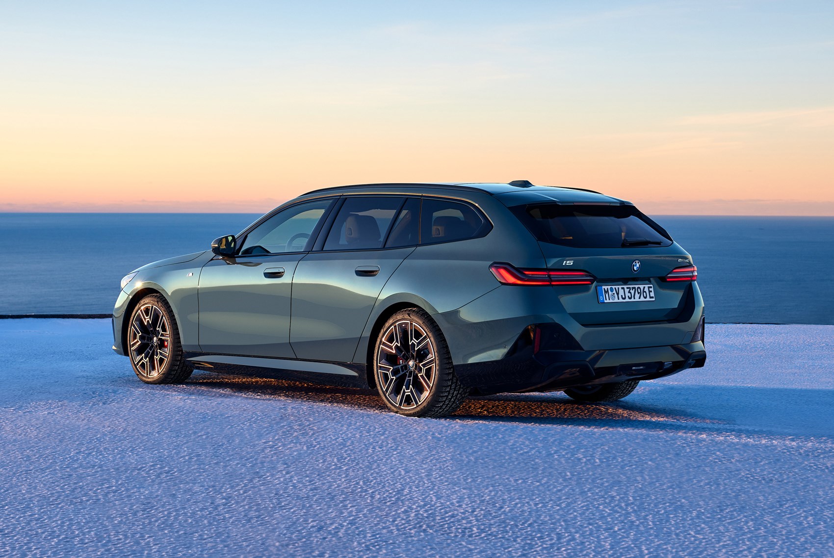 bmwi5_490.jpg