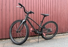 Specialized jett 24”
