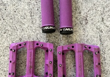 Nukeproof plattformspedaler + lock-on handtag