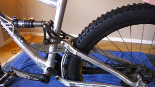 HappyMTB mekar - Banshee Spitfire