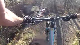 Skakig magkamera-action i Änggårdsbergen 20140404