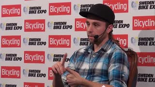Sweden Bike Expo 2014 - Emil Lindgren snackar Enduro
