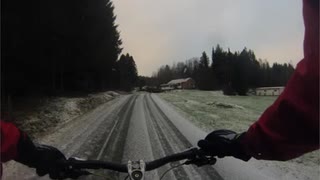 20141227 På gamla och nya stigar i södra Sandsjöbacka
