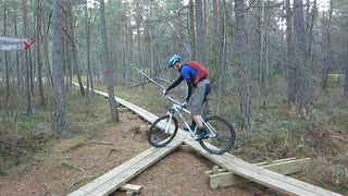 Jojje försöker svänga vänster