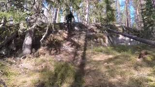 Vårcykling med hund och barn.