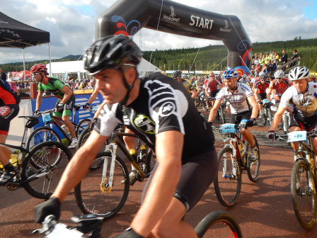 Starten har gått, 95 km väntar.