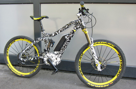 Haibike nDuro 180 mm. Så ny att den fortfarande hade prototypmaskeringen kvar. 