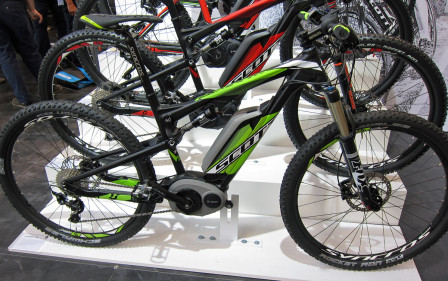 Scotts XC och Långloppscykel Spark med elmotor