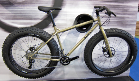 Fatbikes har 4-5”-breda 26-tumsdäck och är avsedda för att cykla på mjuka underlag som snö och sand men kan även användas som ”vanliga” MTB. 