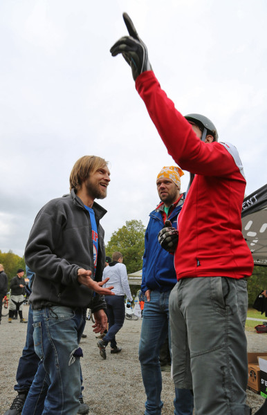 oxr, jomper och Aron (med frihetsgudinneposen). oxr, jomper och Aron (med frihetsgudinneposen).