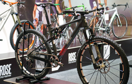 Rose Thrill Hill 27,5 i Roses monter på Sweden Bike Expo Rose Thrill Hill 27,5 i Roses monter på Sweden Bike Expo