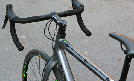 Bromsvajern på ovansidan stör utseendet