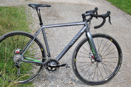 Inflite i CX-version med nabbade däck. OBS, bilden är tagen hösten 2013 och utrustningen skiljer sig från nuvarande modeller.