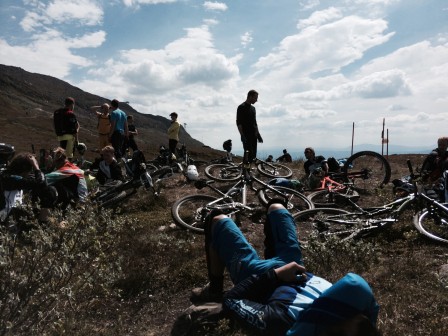 Lat väntan på start inför SS4. Foto: Björn Olsson
