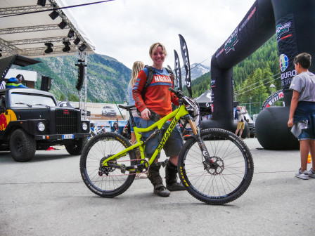 I mål glad och nöjd – att tävla är en bergodalbana, men i slutändan är det otroligt roligt! Foto: Jacob Gibbins/Aspect Media