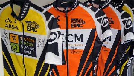 Ledartröjorna i Cape Epic kommer numera från Assos