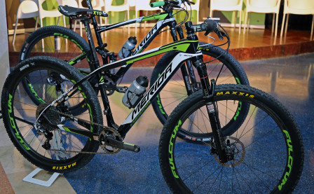 Merida-Multivan teamcyklar