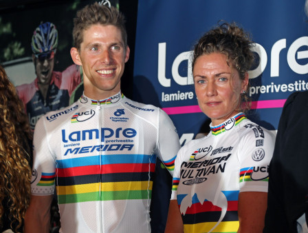 Rui Costa och Gunn-Rita Dahle Flesjå i världsmästartröjor.