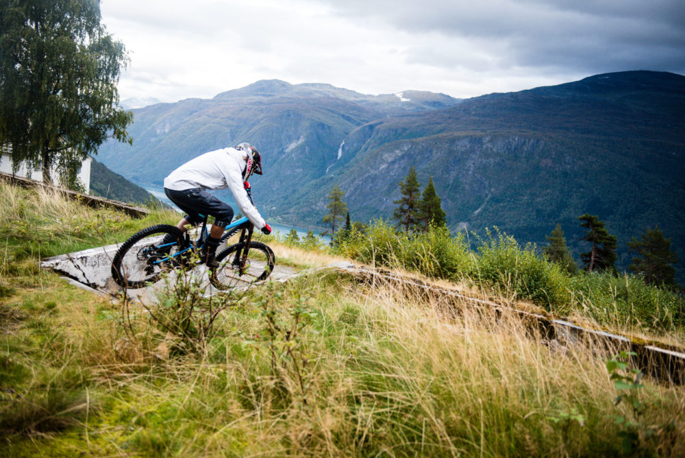 Sender i Luster, Norge
