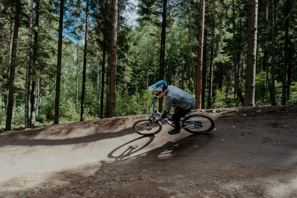 Vallåsen Bike Park – från avancerad downhill till familjevänliga leder ...